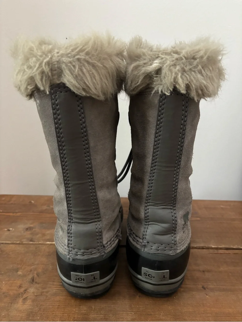 Sorel girl winter